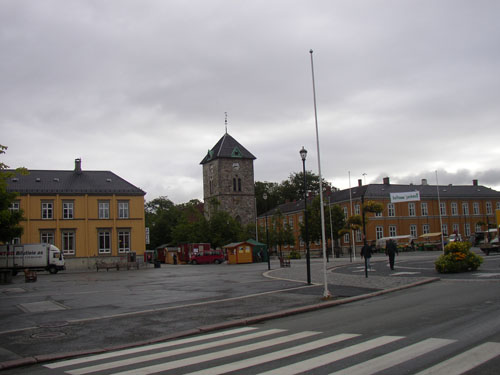 p8300057